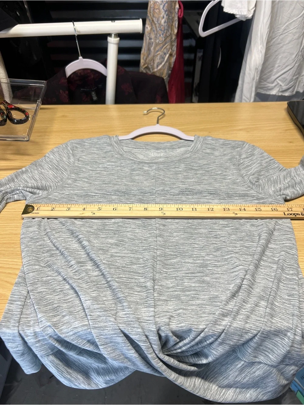 Old Navy Active Breathe ON Twist Front Workout Top Gray Space Dye Size M